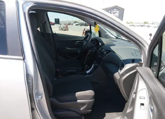 CHEVROLET TRAX LS 2022