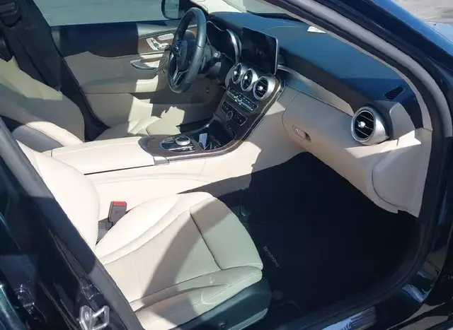 MERCEDES-BENZ C-CLASS C 300 2019