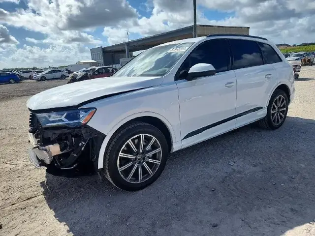 AUDI Q7 2022