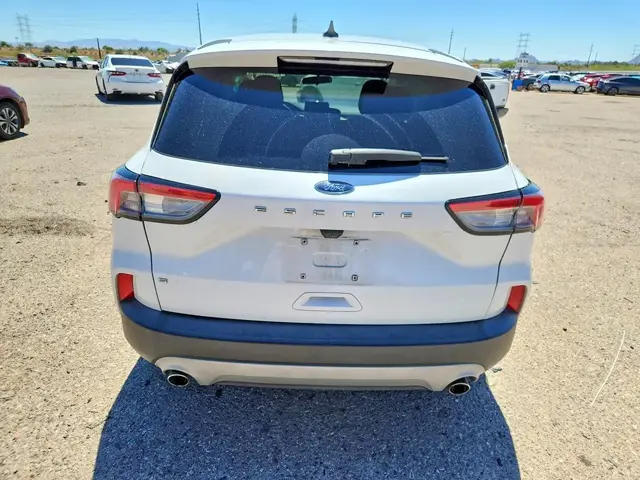 FORD ESCAPE SE 2022