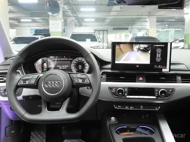 AUDI A4 2023