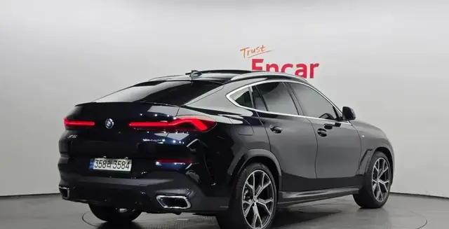BMW X6 M-ПАКЕТ 2022