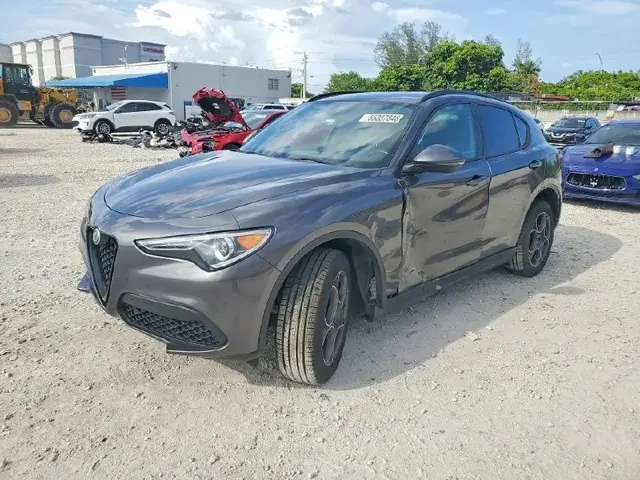 ALFA ROMEO STELVIO SPRINT 2023