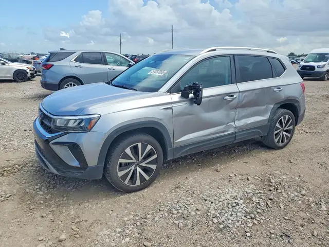 VOLKSWAGEN TAOS SE 2022