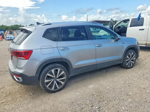 VOLKSWAGEN TAOS SE 2022