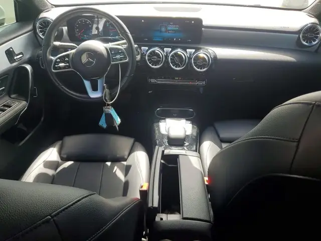 MERCEDES-BENZ A-CLASS A 220 2022