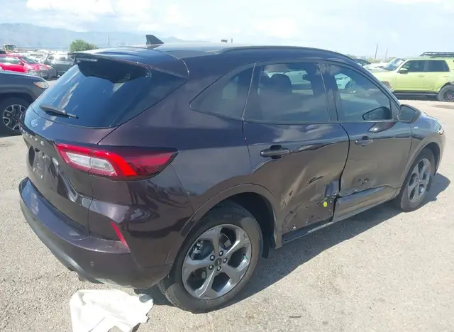 FORD ESCAPE ST-LINE 2023