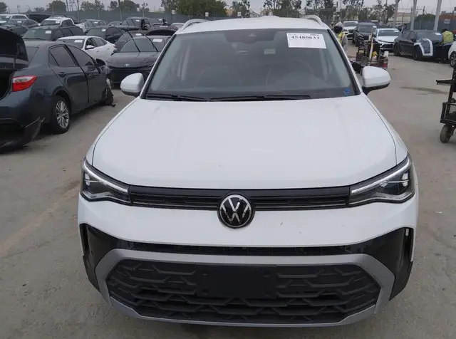 VOLKSWAGEN TAOS SE 2025