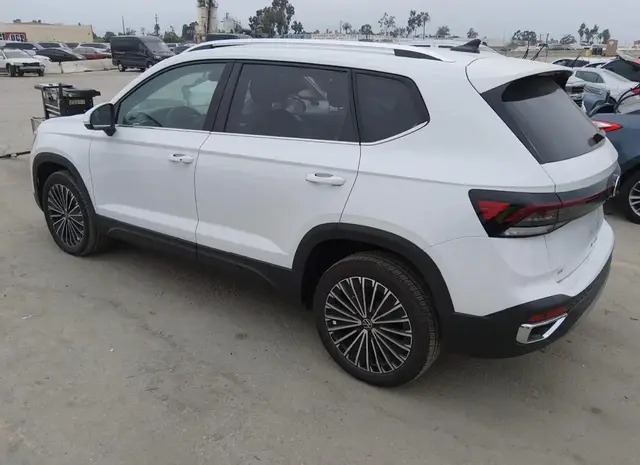 VOLKSWAGEN TAOS SE 2025