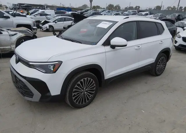 VOLKSWAGEN TAOS SE 2025