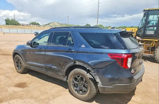 FORD EXPLORER TIMBERLINE 2023