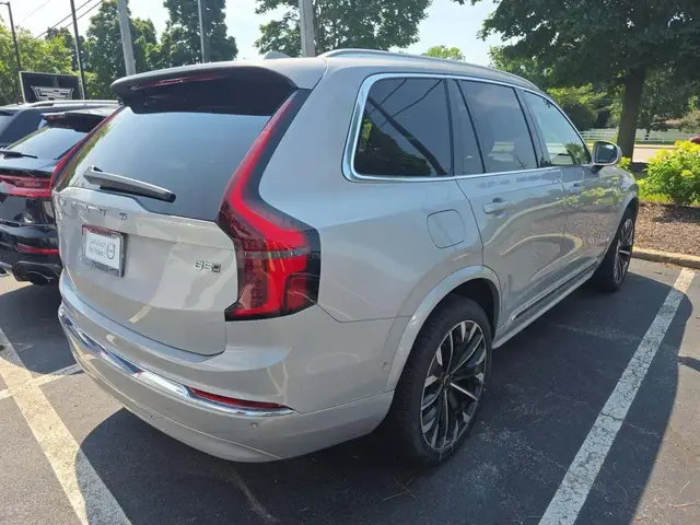 VOLVO XC90 2025