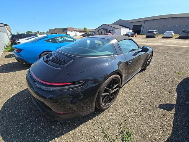 PORSCHE 911 TARGA 4 GTS 2026