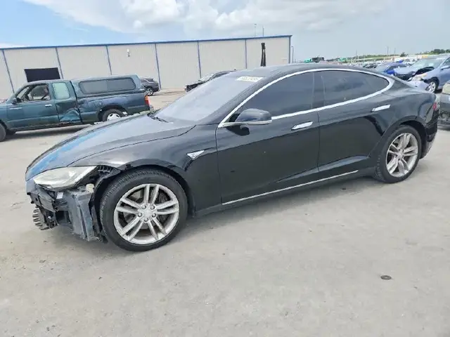 TESLA MODEL S 2016