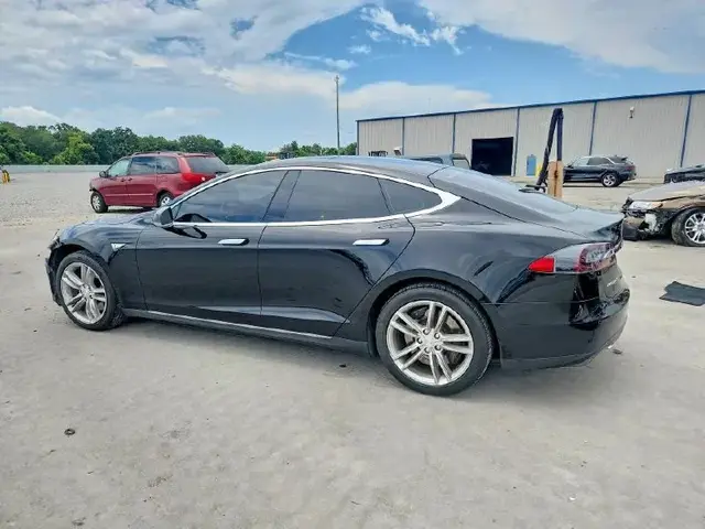 TESLA MODEL S 2016