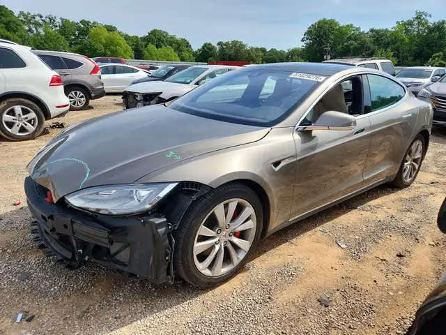 TESLA MODEL S P85D 2015
