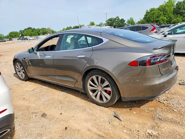 TESLA MODEL S P85D 2015