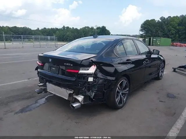 BMW 330E 2023