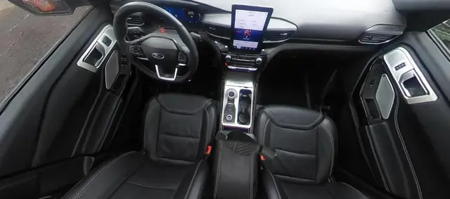 FORD EXPLORER ST 2023