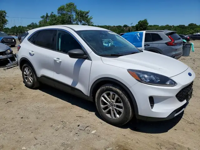 FORD ESCAPE SE 2022