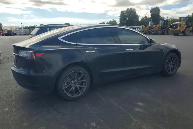 TESLA MODEL 3 2019