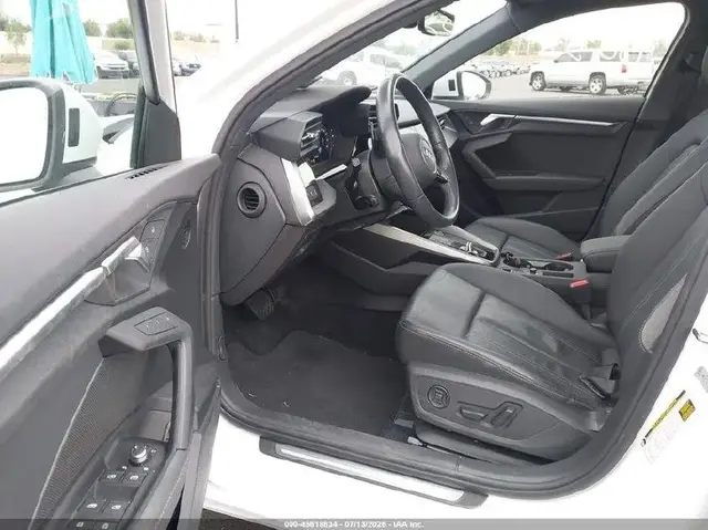 AUDI A3 PREMIUM 2024