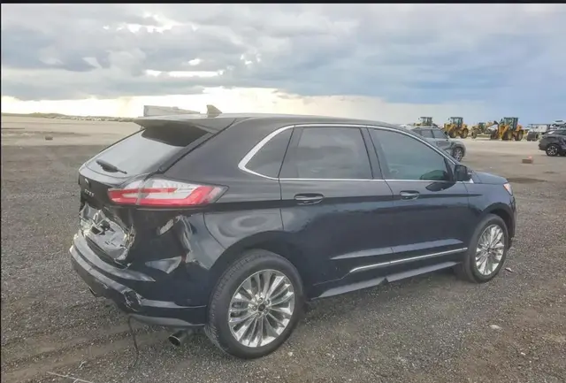 FORD EDGE TITANIUM 2022