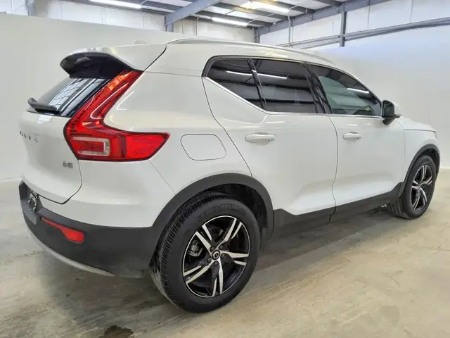 VOLVO XC40 PLUS 2023