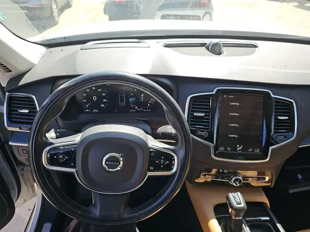 VOLVO XC90 T6 MOMENTUM 2016