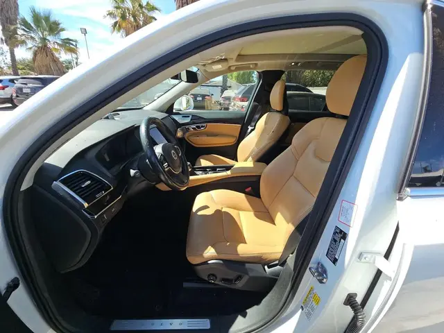 VOLVO XC90 T6 MOMENTUM 2016