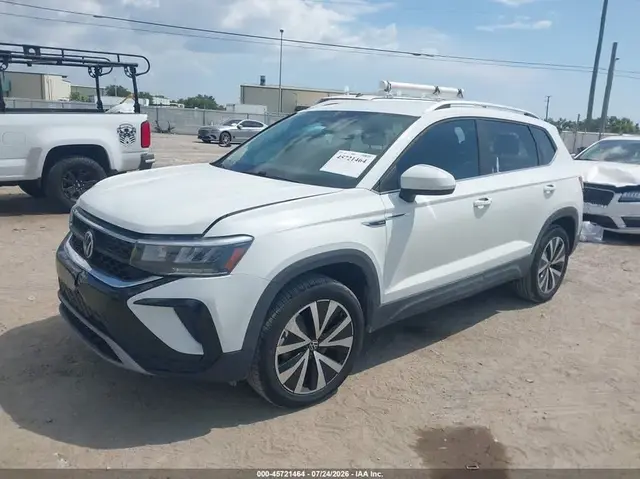VOLKSWAGEN TAOS SE 2022