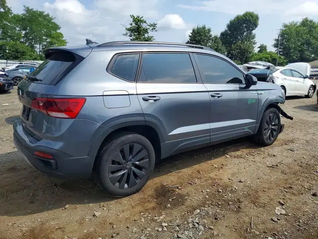 VOLKSWAGEN TAOS 2024