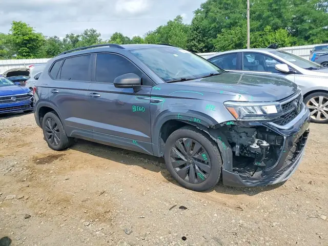 VOLKSWAGEN TAOS 2024