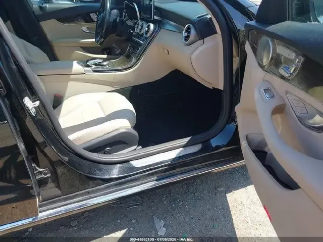 MERCEDES-BENZ C-CLASS C 300 2015