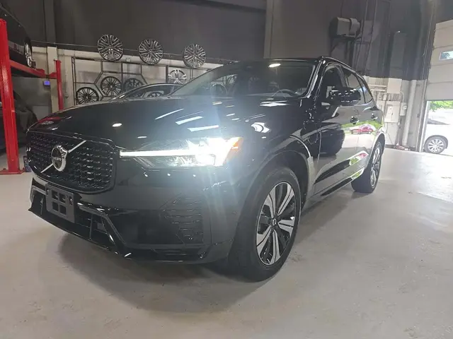 VOLVO XC60 2023