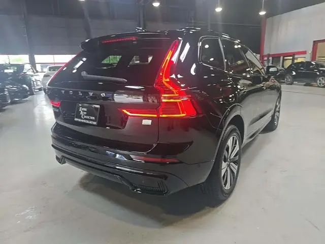 VOLVO XC60 2023