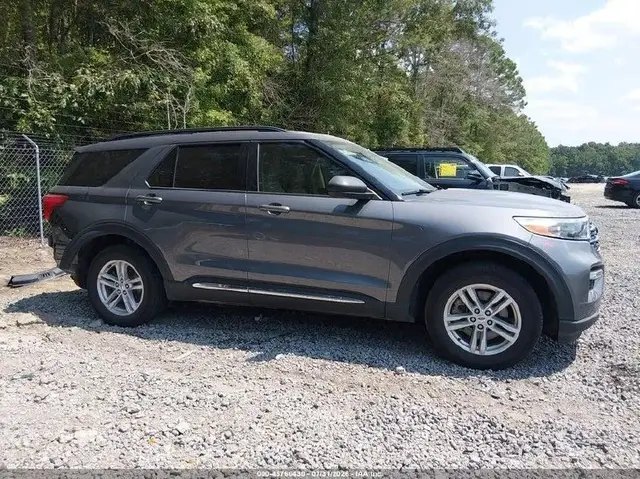 FORD EXPLORER XLT 2022