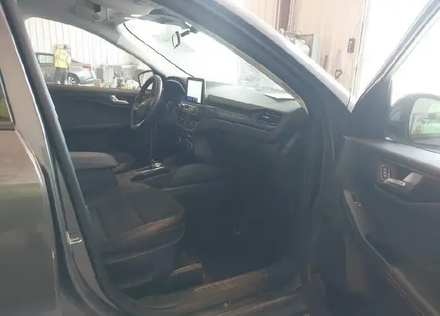 FORD ESCAPE SEL 2022