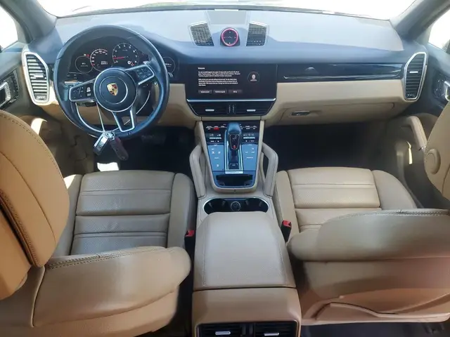 PORSCHE CAYENNE BASE 2023