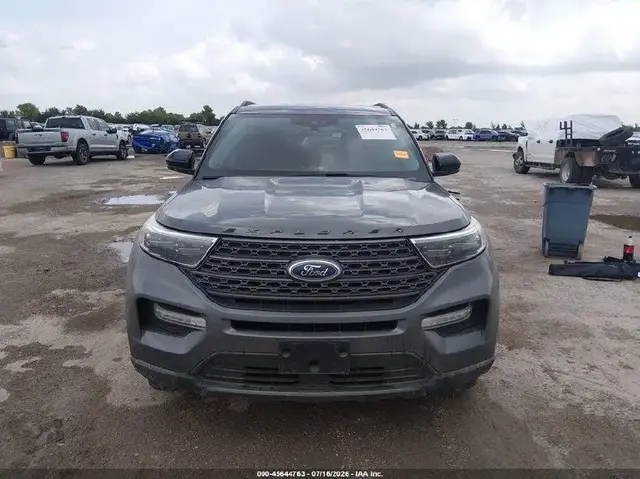 FORD EXPLORER XLT 2024