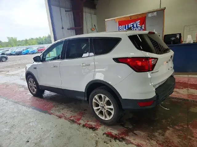 FORD ESCAPE SE 2019