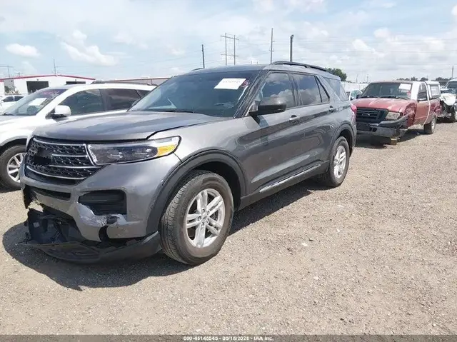 FORD EXPLORER XLT 2023