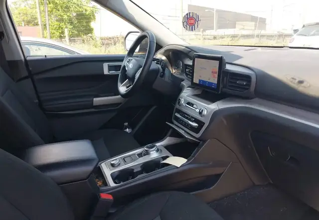 FORD EXPLORER XLT 2024