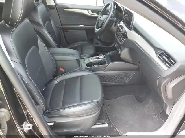 FORD ESCAPE SEL 2022