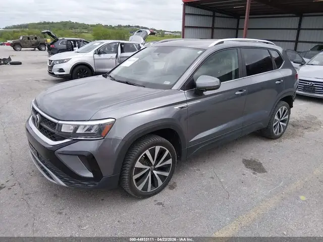 VOLKSWAGEN TAOS SE 2022