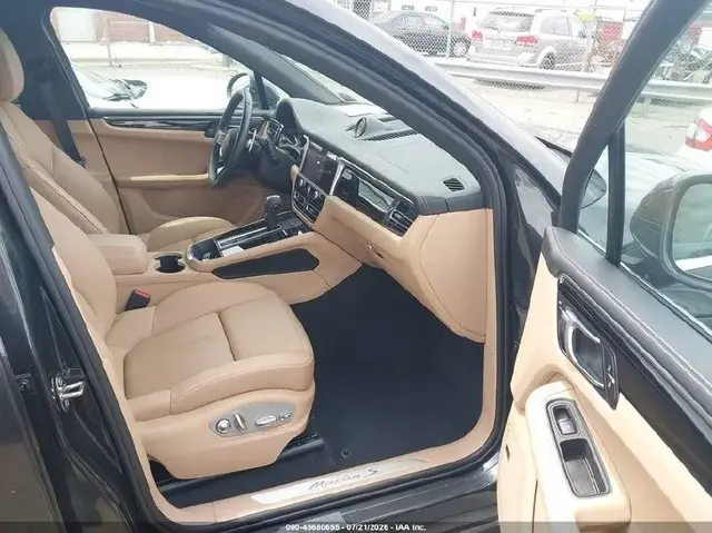 PORSCHE MACAN 2022