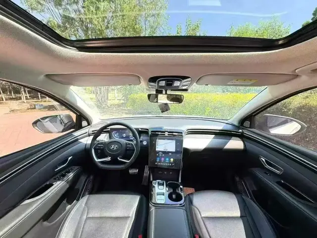 HYUNDAI TUCSON PREMIUM 2022