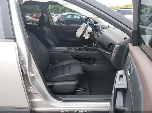 NISSAN ROGUE 2023