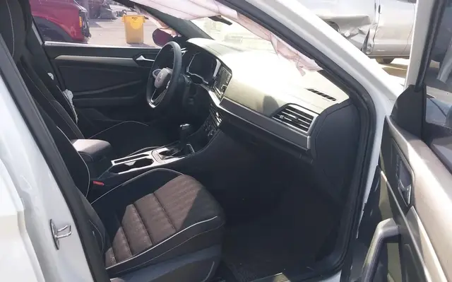 VOLKSWAGEN JETTA 2023