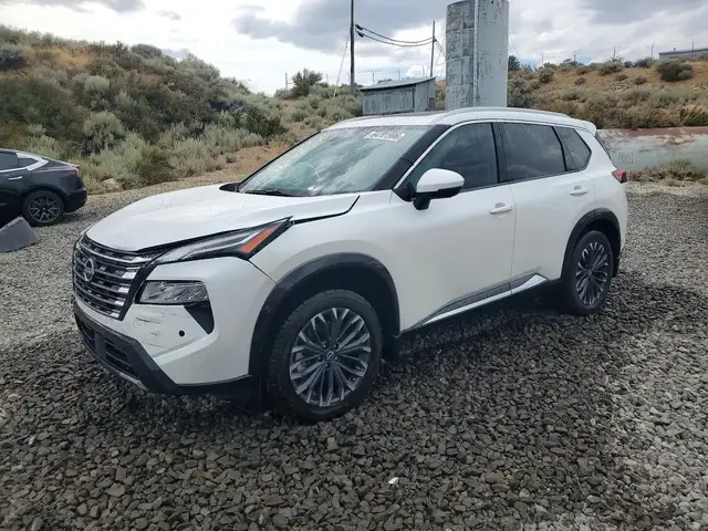 NISSAN ROGUE PLATINUM 2025